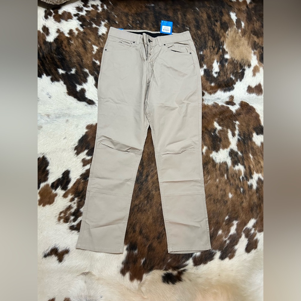 Columbia Khaki Cropped Pocket Pants